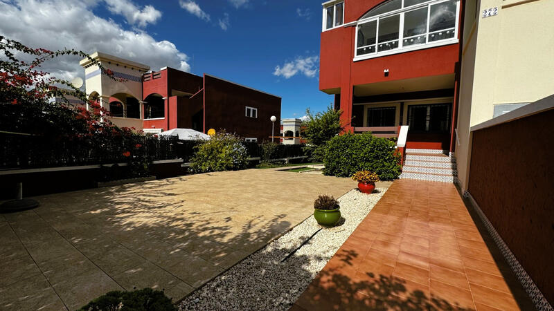 2 Cuarto Villa en venta