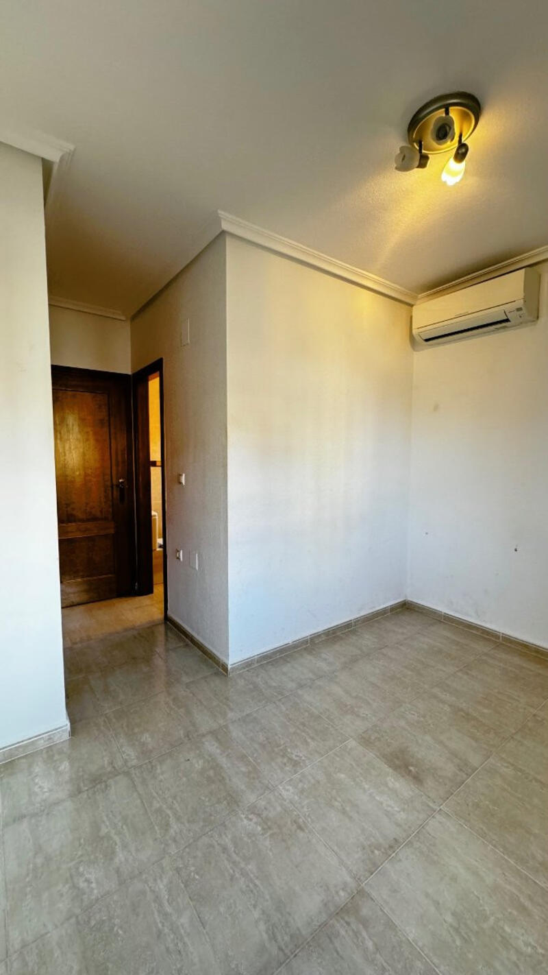 2 Cuarto Villa en venta