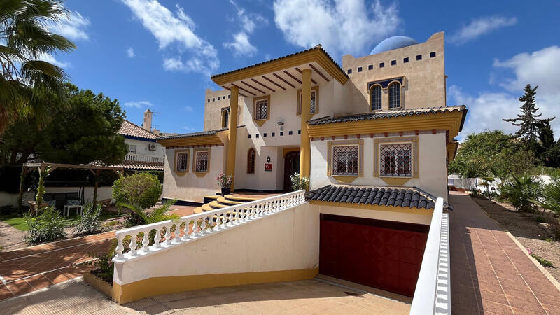 7 Cuarto Villa en venta