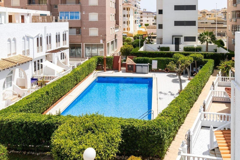 Villa till salu i Torrevieja, Alicante