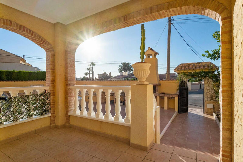 5 Cuarto Villa en venta