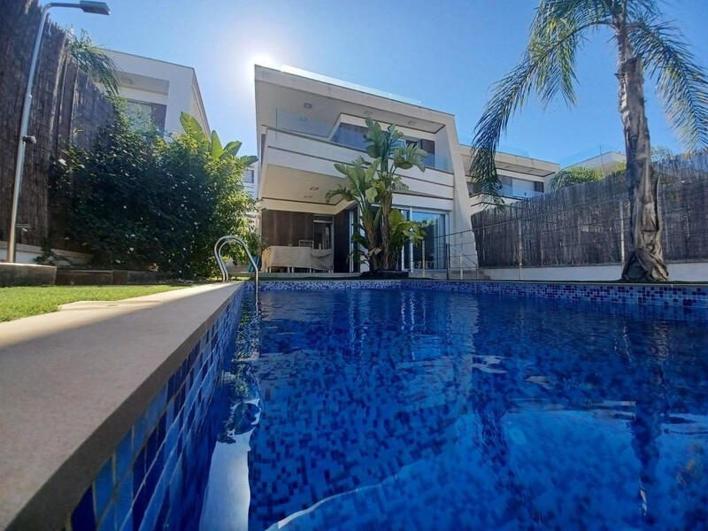 Villa en venta en Orihuela Costa, Alicante