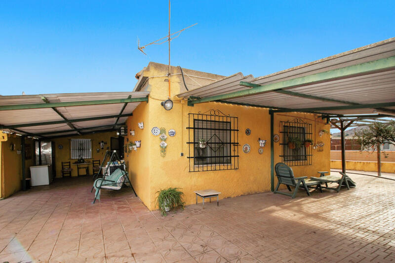 Villa en venta en Torrevieja, Alicante