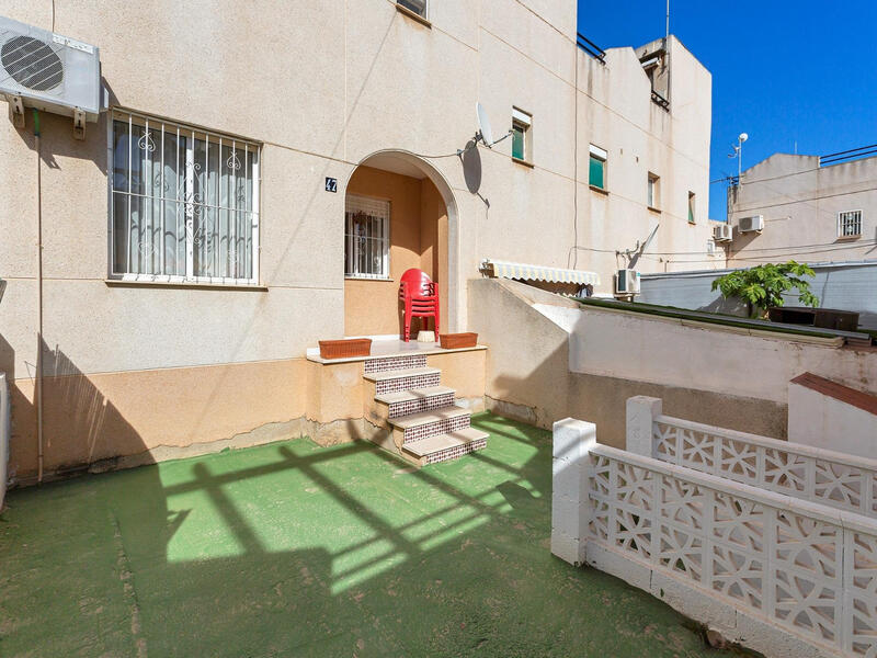 Villa à vendre dans Torrevieja, Alicante