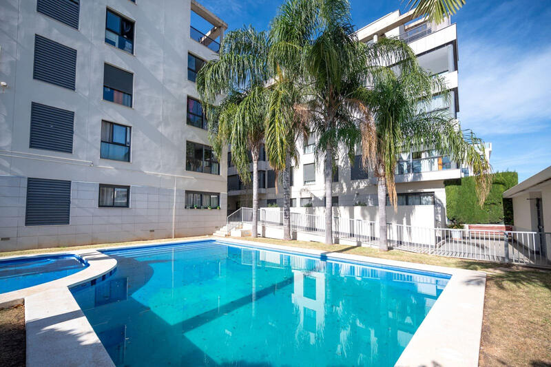 3 bedroom Apartment for sale