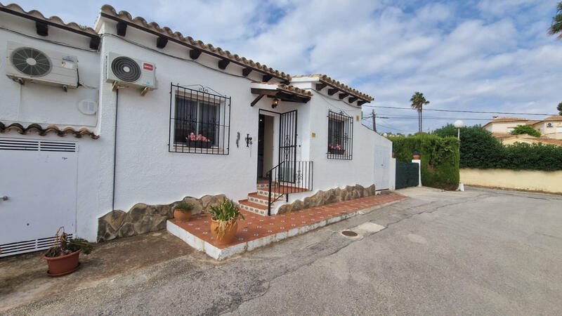 Villa en venta en Moraira, Alicante