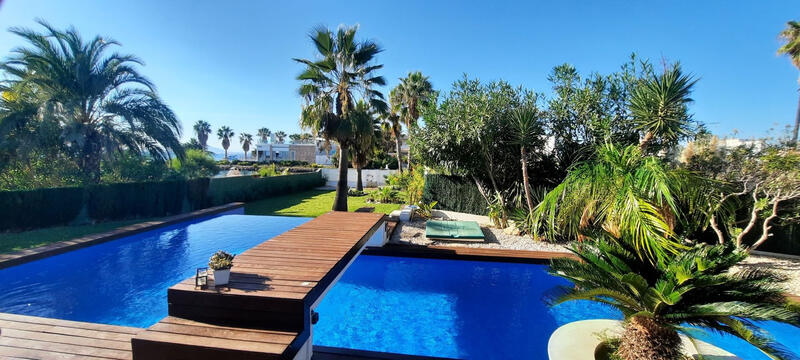 Villa for sale in Torrevieja, Alicante