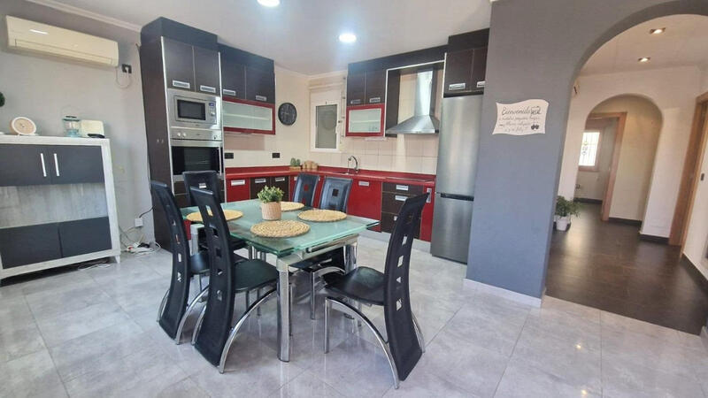 3 Cuarto Villa en venta