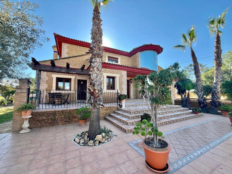 Villa for sale in Rojales, Alicante