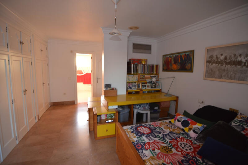 4 Cuarto Villa en venta