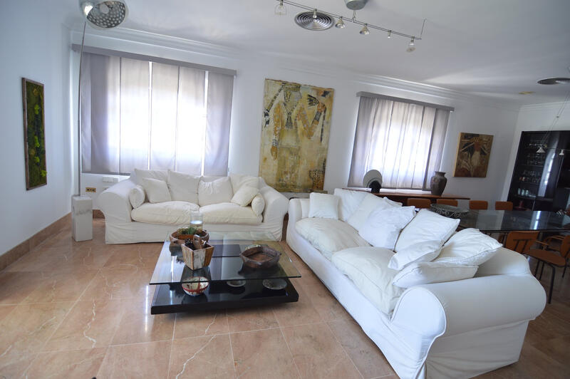 4 Cuarto Villa en venta