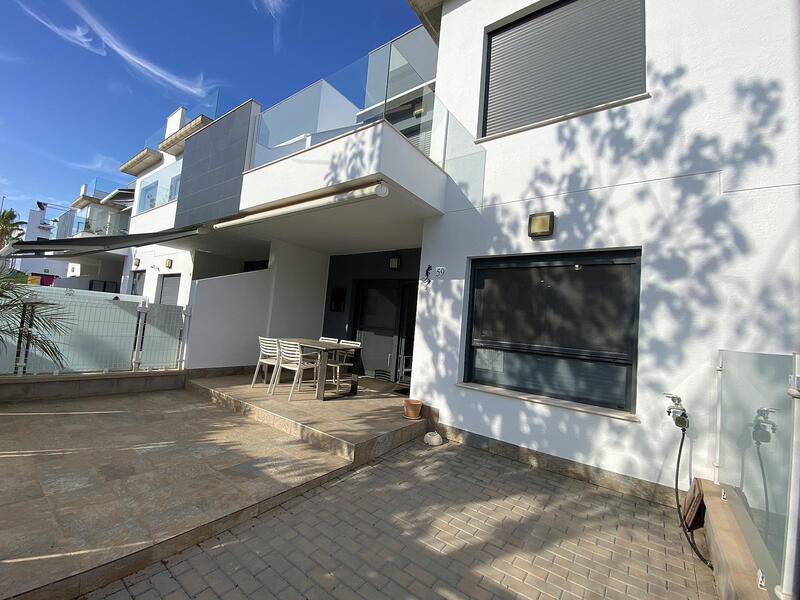 2 Cuarto Villa en venta