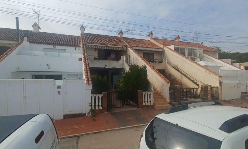 Villa zu verkaufen in Torrevieja, Alicante