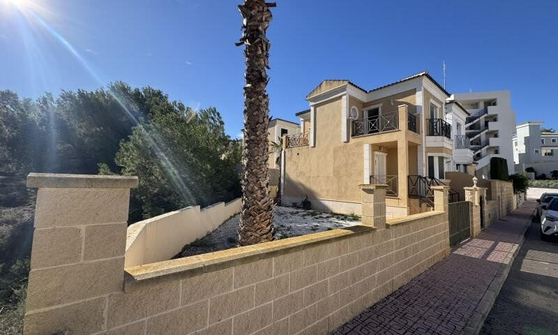 Villa for sale in Orihuela, Alicante