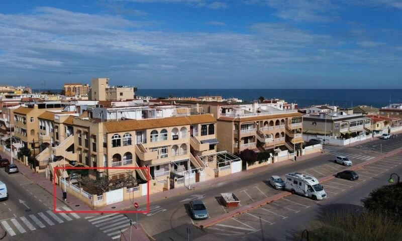 вилла продается в Torrevieja, Alicante