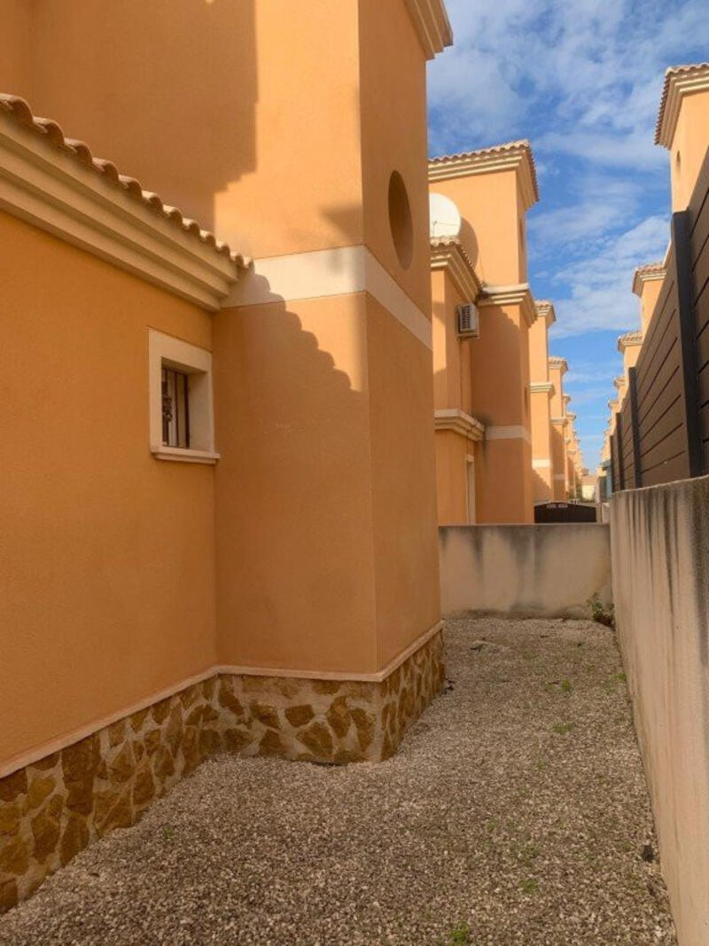 2 Cuarto Villa en venta