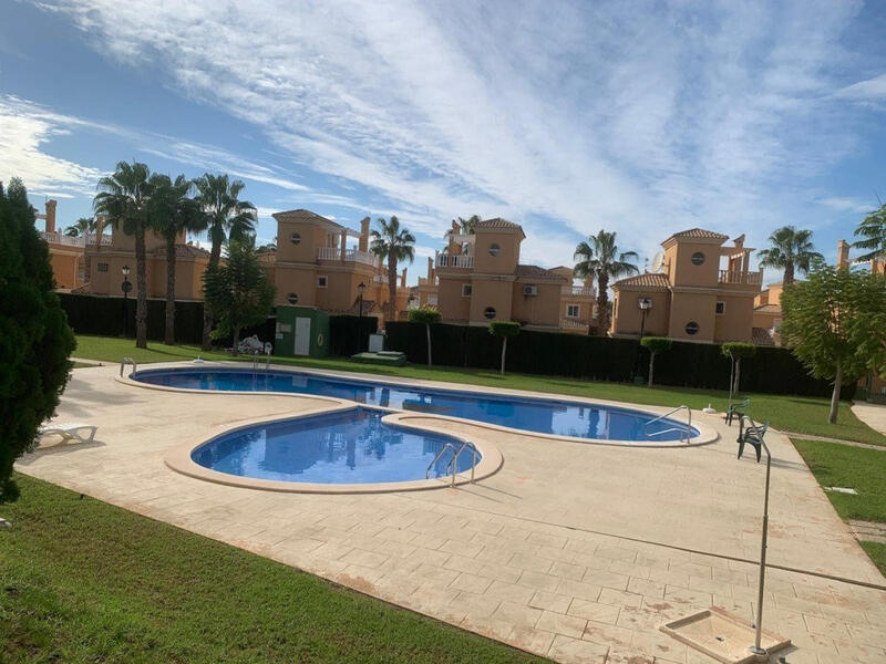 2 Cuarto Villa en venta