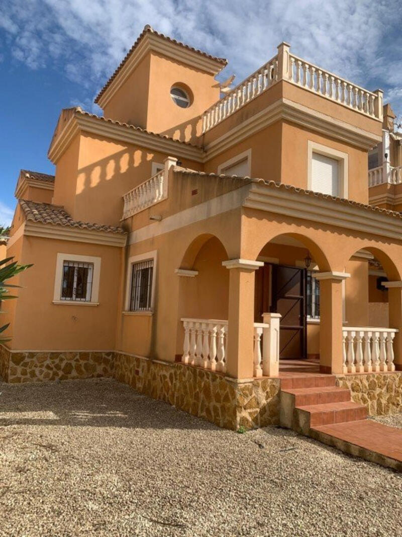 2 Cuarto Villa en venta