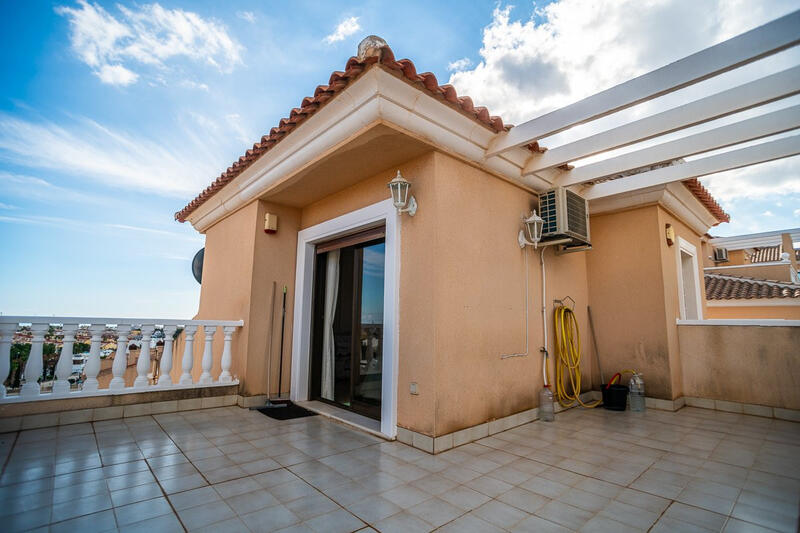 3 Cuarto Villa en venta