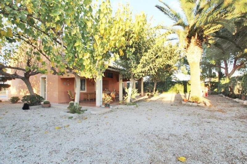 Country House for sale in Almoradí, Alicante