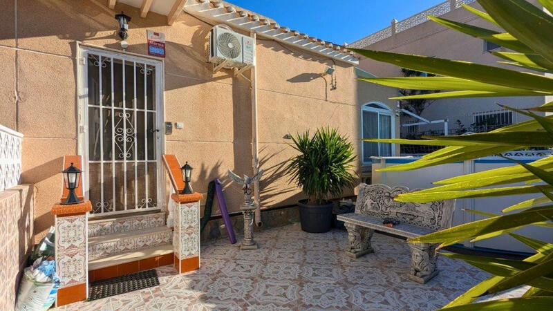 Duplex for sale in San Miguel de Salinas, Alicante