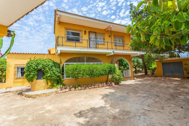 Villa en venta en Los Montesinos, Alicante