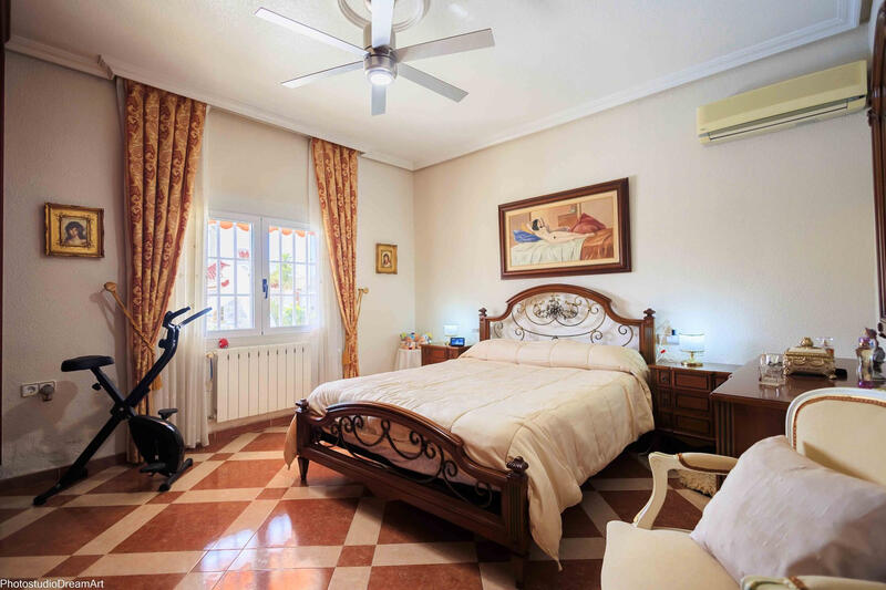 5 chambre Villa à vendre