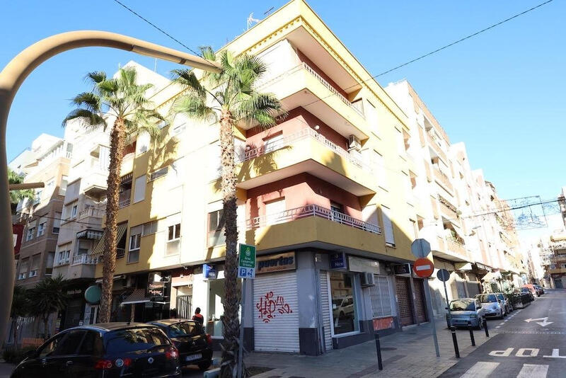 квартира продается в Torrevieja, Alicante