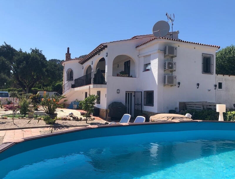 Villa en venta en Torrevieja, Alicante