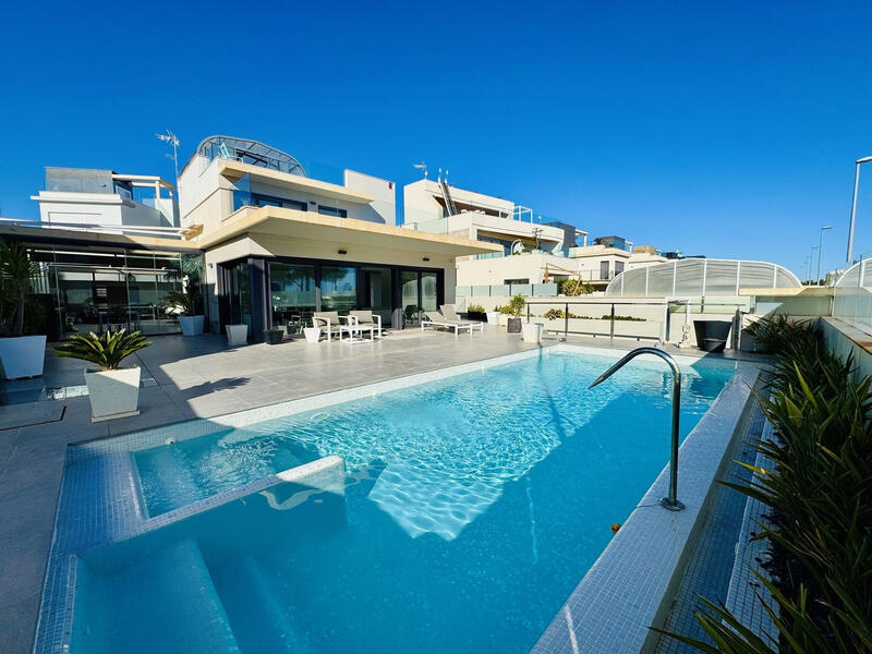 Villa à vendre dans Orihuela Costa, Alicante