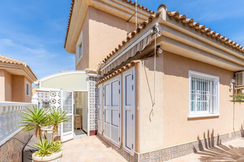 3 Cuarto Villa en venta