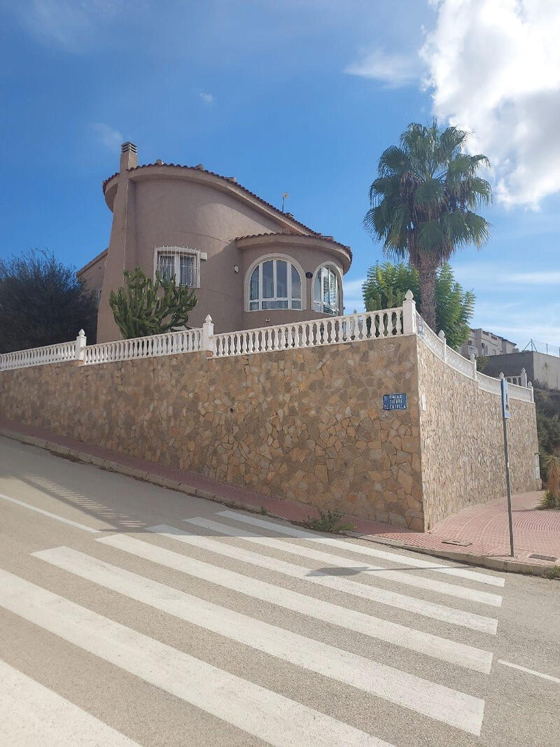 Villa til salg i Ciudad Quesada, Alicante