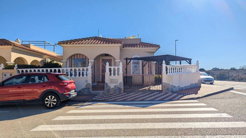 3 Cuarto Villa en venta