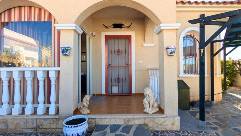 3 Cuarto Villa en venta