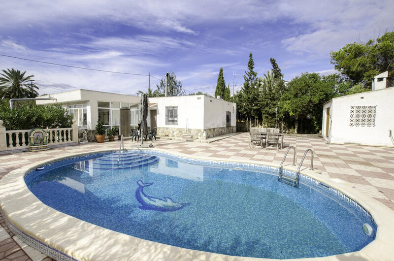 Villa Te koop in Albatera, Alicante