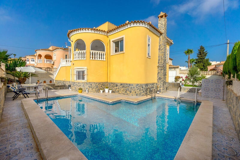 Villa en venta en Orihuela Costa, Alicante