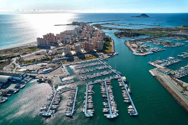 Apartamento en venta en La Manga del Mar Menor, Murcia