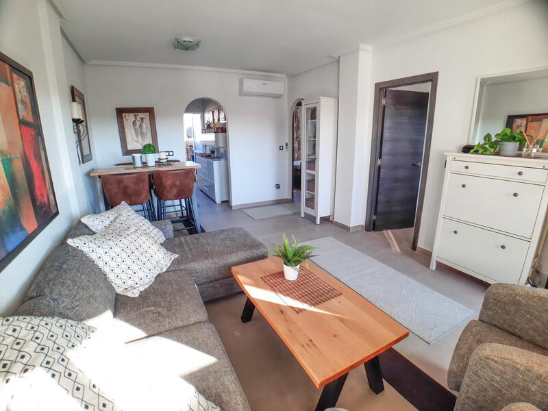 Apartamento en venta en Villamartin, Alicante