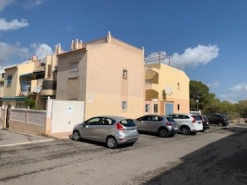 2 Cuarto Villa en venta