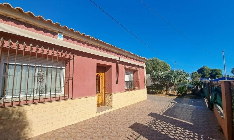 3 bedroom Country House for sale