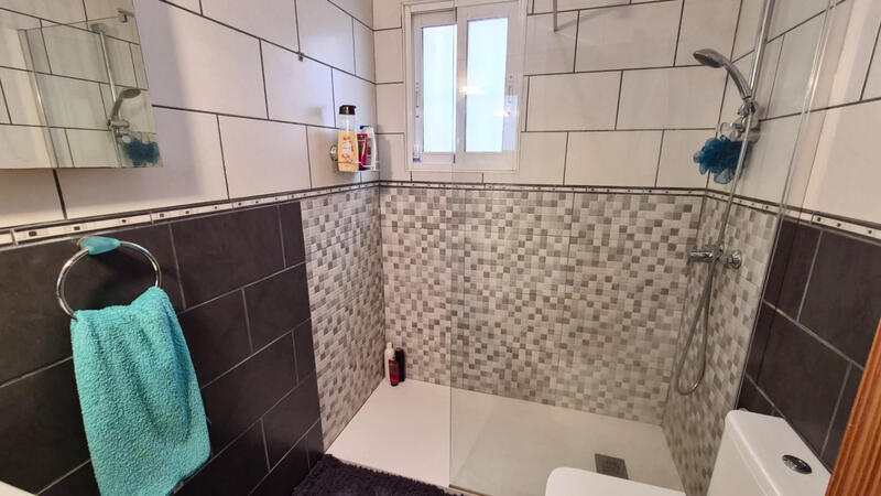 2 Cuarto Villa en venta