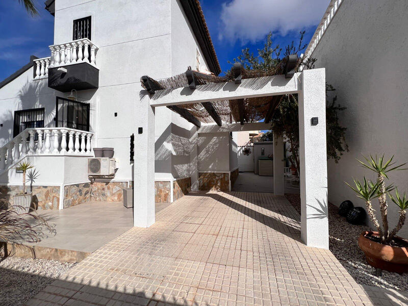 2 Cuarto Villa en venta