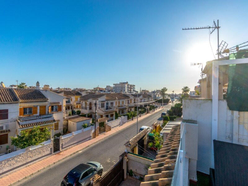 3 slaapkamer Gezinswoning Te koop