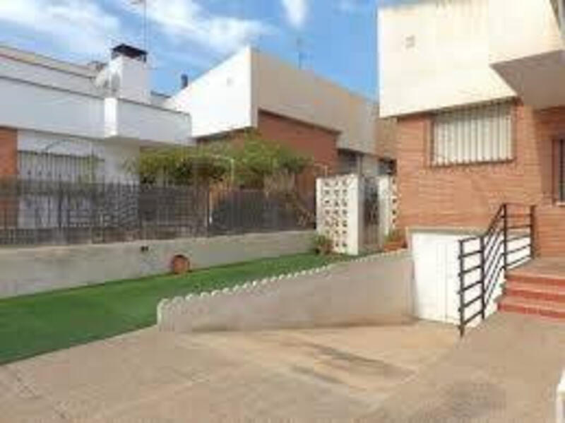 Villa for sale in San Pedro del Pinatar, Murcia