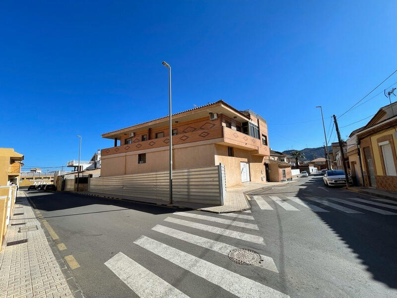 Villa à vendre dans Torrevieja, Alicante