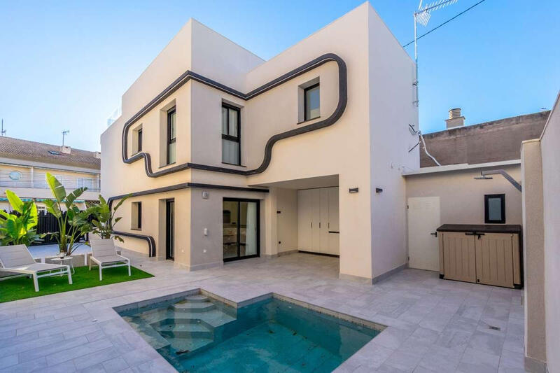 Villa for sale in Torre de la Horadada, Alicante