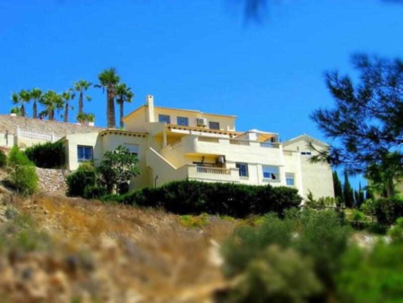 Villa à vendre dans Club de Golf Las Ramblas, Alicante