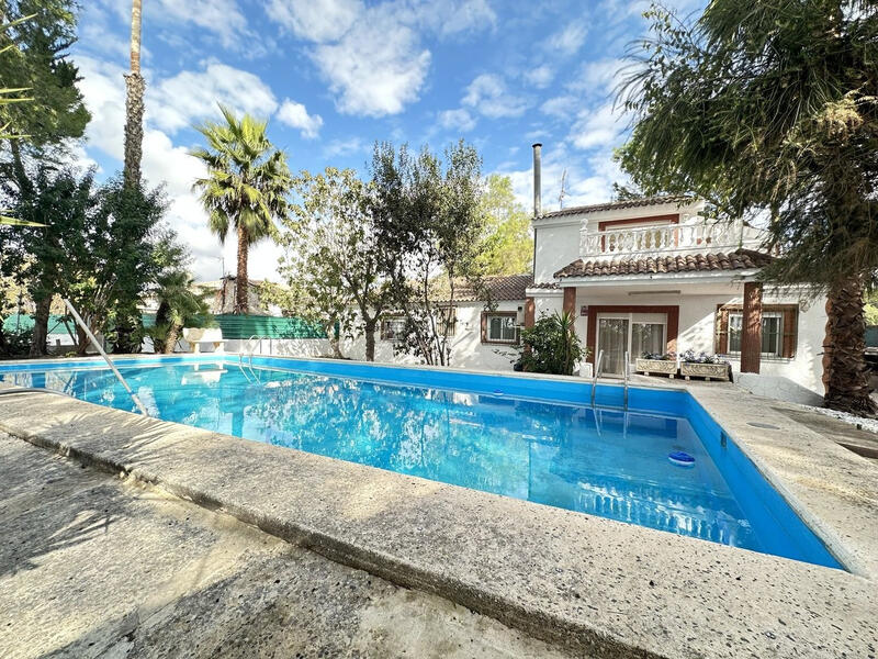 Villa à vendre dans Orihuela, Alicante