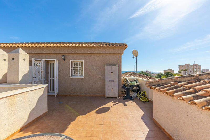 2 Cuarto Villa en venta