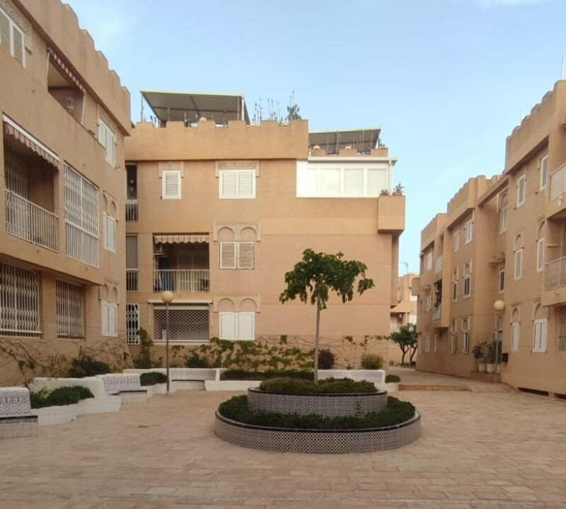 Apartamento en venta en Torrevieja, Alicante